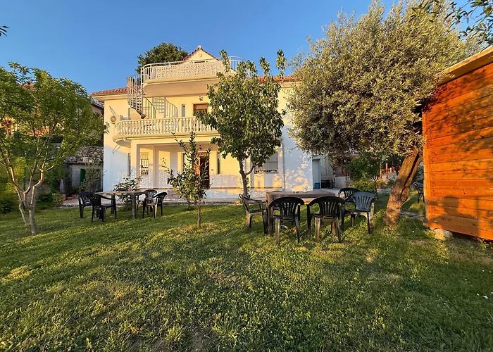 Meti Guest House